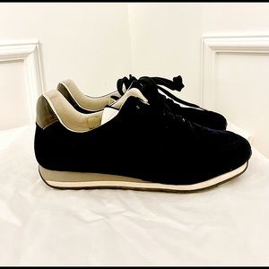 Rag & Bone Blue Velvet lace on runner sneakers. 
Size 38 (8 USA)